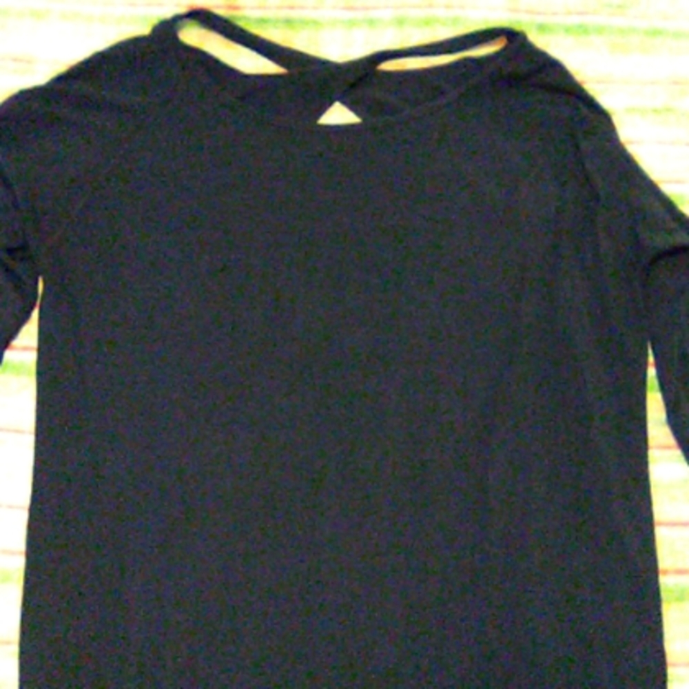 Under Armour heat gear shirt size Medium
